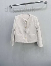 Kadın Ceketler Tasarımcısı 2023 Sonbahar/Kış Yeni Zarif Küçük Kokulu Stil Metal Tek Göğüslü Boncuk Örme Krem Beyaz Kısa Ceket W1ZK