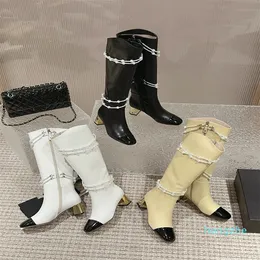 Botas de tobillo de diseñador Bota clásica Zapatos de tacón grueso de cuero Zapatillas de deporte Botas de caballero acolchadas Botas hasta el muslo Cadena de perlas Tamaño 35-40