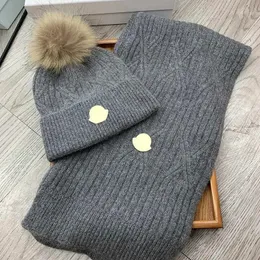 Yün Kış Şapkası Tasarımcı Beanie Kadın Kabarık Beanie Şapka ve Set Lüks Şapkalar Erkek Kadın Lüks Tasarımcı Şapka Baskılı Eşarplar Eldiven Kış Scarf Beanies