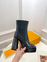 Kadın ayak bileği botları klasik baskılar inkkin deri patik tasarımcısı sallama boot blok topuk tıknaz topuklar kare ayak parmağı siyah parti ayakkabıları r5tk#