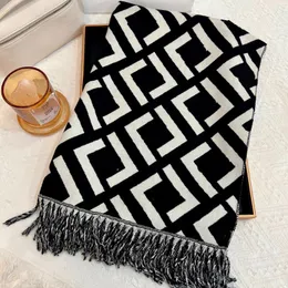 Black White Style Designer Scarf Women Classic Patterns Love Gifts Shawls Winter Is Fashion Warm Accessories Boutique Fabrics Scarves