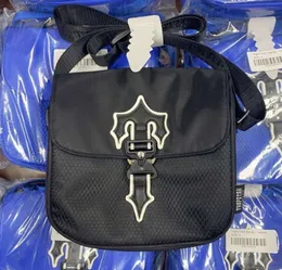 Klasyczne mężczyźni Messenger Trapstar Bag Women Luksusowy projektant Tote Pochette Bag Irongate Cobrat Postman Crossbody torebki sprzęgła Wodoodporne plecak w Wielkiej Brytanii Dyry