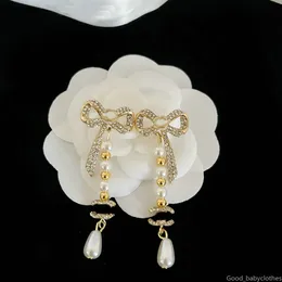 Lettera di marca C Dangle Designer Orecchini perle perle Temperamento Gioielli di moda Regali