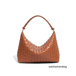 デザイナーBotega v Luxury Handbag 2024ファッション汎用の手作りの織物バッグファッショナブルでシンプルなランチボックスハンドバッグ高度