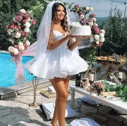 Seksowna krótka sukienka ślubna Summer Beach Mini Bridal Sukie