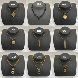 Love Heart-shaped Pendant Chain Necklaces Greece Meander Pattern Bead Necklace Banshee Medusa Portrait Designer Sweater Chain Jewelry Women Accessories Gifts