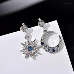 Dangle Earrings strail style Star/Moon غير متماثل أنثى 2023 أزياء المجوهرات السيدات الحزب الحزب Oorbellen voor vrouwen