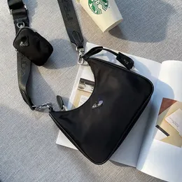 Borsa da sera tre in uno in nylon Borsa da donna ascellare femminile Borsa a catena portatile a tracolla singola a mezzaluna media