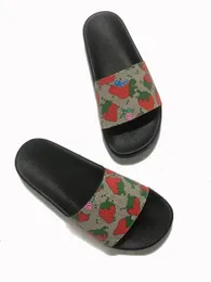 Designer di lusso Sandali di marca da donna Pantofole firmate Infradito piatte Pantofole in pelle Sandali da spiaggia da donna Estate con scatola