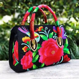 High quality Women's crossbody bag Fashion Luxury handbag Embroidery Ethnic style embroidered canvas handbag Large capacity carry-on hand bag