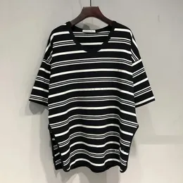 Kvinnors t-shirt plus storlek 4xl 150 kg Summer Stripe T-shirt kort ärm avslappnad t-shirt lämplig för kvinnors topp och t-shirt mode Big T-shirt 230407