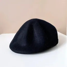 Berets tomkhu jesień i zimowy styl japoński prosta, zwykła skórzana klamra dekoracja damskiego dnia vintage dyniowa wełniana woolen