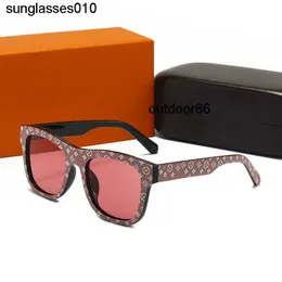 نظارة شمسية مصممة فاخرة للمرأة رجالي مستقطبة للنظارات الشمسية الموضة صيف حماية الأشعة فوق البنفسجية ظلال مضادة للوهج.