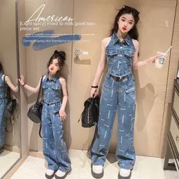 Одежда набор корейской версии весенних и осенних девочек маленький иностранный стиль рукавов джинсы 2023 Джинсы детского костюма 230406