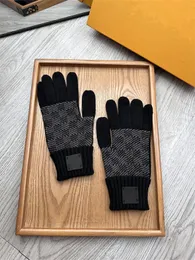 Brand Designers New Wool gloves men and women winter pure wools warm gloves business leisure and cold resistant wool knitting