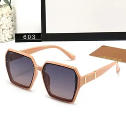 Mode-Sonnenbrille für Herren, Luxus-Designer-Sonnenbrille, Damen, 2023, klassische polarisierende, UV400-beständige Brille, die Strand-Damen-Sonnenbrille fährt