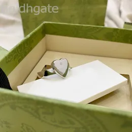 Zwykłe damskie luksusowe zaręczyny pierścionki z sercem modne akcesoria ślubne romantyczna biżuteria kreatywna Pierścień projektantów dla kobiet piękny ZB014 B23