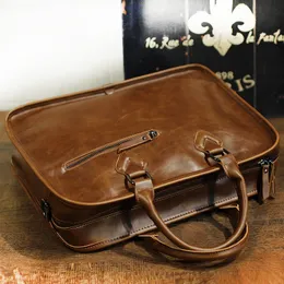 Bortkroppar Xiao P Crazy Horse Pu Leather Portfölj Handväska Män Vintage 13Inch Big Laptop Ryggsäck Fashion Brown Messenger Shoulder Bag Man 230407