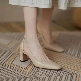 Scarpe eleganti Tacchi alti Donna 2023 Moda elegante Slip-on da ufficio Scava fuori Donna Pompe classiche da donna