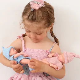 Vollence Bambola Realistica In Silicone 20cm Morbida Con Voglia, Set Con Accessori, Perfetta Per Collezioniste E Bimbi 3+