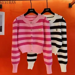 Kadınlar Snits Tees 2023 Bahar Pembe Örgü Hırka Kadın Kore Moda Günlük V Boyun Uzun Kollu Siyah Beyaz Çizgili Sweater Mujer Örgü Tops 231107