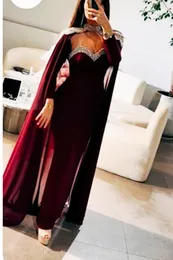 Eleganti abiti da sera lunghi arabi bordeaux con collo alto mantella Crsyatsl paillettes in rilievo guaina a cuore abito formale sexy per le donne