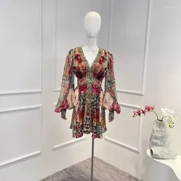 Abiti casual Mini abito con stampa floreale rossa 2023 Ultimi abiti da donna eleganti con volant a maniche lunghe a lanterna vintage di alta qualità