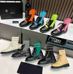 Designer Mid length Boots Women's Luxury Boots Lace up Knitted Fashion Classic Leather Brand Flat Bottom Black Green Martin Boots