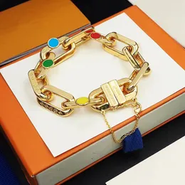 Luxury V Brand Designer Link Chain Armband för kvinnor 18K Gold Geometry Hoop Armband Halsband örhängen Öronringar smycken
