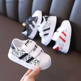 Sneakers Spring New Children's Letter Print läder övre trend Sport Skate Shoes Boys and Girls Casual Board Shoes Little White Shoes T231107