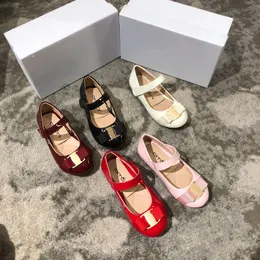 Meninas Princes Sapatos Patente Couro Fashion Mary Jane Dress Sapatos para crianças bebês crianças sapatos de marca para crianças