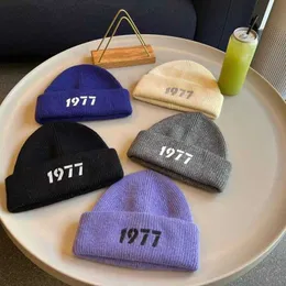 Europa homens designers gorro chapéus de lã tricô chapéu feminino marca bordado número 1977 inverno quente gorros designer de malha boné