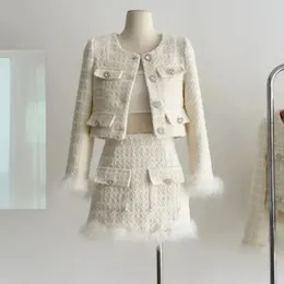Dwuczęściowa sukienka Koreańska moda Tweed 2 set damskie stroje 2023 Autumn Long Rleeve Krótka kurtka A linia mini spódniczka garniturka vintage tkanina 231107