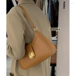 Akşam çantaları moda basit lüks çanta 2023 çok yönlü ins kadın altındaki omuz tasarımcısı vintage rahat seyahat crossbody çanta