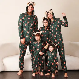 Одинаковые комплекты для всей семьи. Рождественские семейные пижамы. Модная рождественская мультяшная фигурка. Принт с рогами. Шляпа. Боди. Одинаковые комплекты для всей семьи. Милая детская одежда.