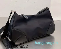 Bolsos Bolso de lona negro de nailon para las axilas Bolsos de hombro de la marca Italia Milano Material impermeable Bolsos cruzados de retazos Bolso de compras para mujer