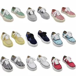 Plaid pattern running shoes mens vintage designer shoes womens printed canvas shoes classic low-top sneakers outdoor comfort skate shoes new pair of non-slip flats