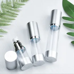 wholesale Flacone airless cosmetico vuoto argento 15ml 30ml 50ml Bottiglie ricaricabili portatili in plastica per pompa per qualità di essenza di lozione liquida