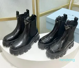 Die hochwertigen Chelsea-Stiefel mit schwarzem Plateau, klobigem Absatz, Zahnrad, modische Stiefeletten, Designer-Kampfstiefel für