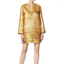 カジュアルドレス滑走路女性の長袖ミニドレスファッション気質vネック金色の刺繍入りスリムエレガントな高品質SS 2023