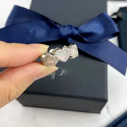 Luxo Uma marca amor coração designer banda anéis mulheres meninas bom charme pérola elegante corações diamante anillos pesado anel chinês jóias de noivado