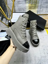 2023 XNE Chaussures Bottes Bottes d'hiver Sandales Chaussures plates Marron clair Blanc Noir Rose Dentelle Lettre Toile Pantoufles Chaussures d'extérieur d'hiver pour femmes 35-42