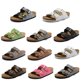 Män tofflor designer skjutreglage clog skor kvinnor sommar sandaler nubuck läder träy fashion strandskor