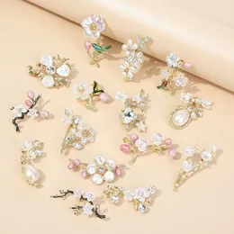 Natural Plum Blossom Brooches Pins For Women Vintage Pearl Flower Lapel Pins Rhinestone Coat Wedding Jewelry Gifts