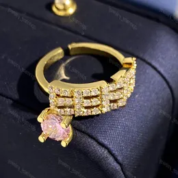 Fashiom Designer Gold Rings Diamond Ring Engagements for Women Geometric Square Luxury Jewelry Mens装飾