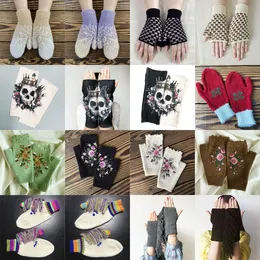 Fashion Knitting Hot Selling Autumn and Winter Fingerless Gloves Full Cover Gloves Embroidered Red Butterfly Warm Knitted Wool Gloves
