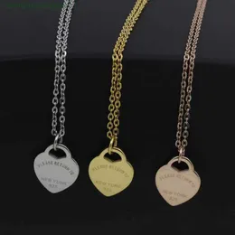 Halsband 2023 18Kgold New Pendant Fashion Charm Tiffa T-Home Heart High Quality rostfritt stål Designer Halsbandsmycken xq3m
