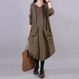 Abiti casual moda autunnale coreano tinta unita con cappuccio manica lunga abito longuette donna asimmetrica tasche vintage con cappuccio