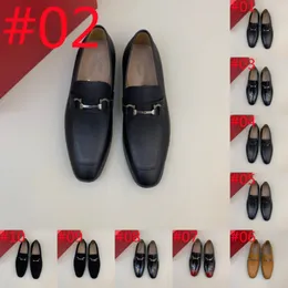 F11/10Model Designer Scarpe in pelle maschile da uomo Scarpe in pelle casual brevettate per il fondo morbido traspirato di mezza età e anziani papà scarpe abiti Luxurys