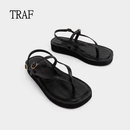 Sandaler Traf Summer Women OneLine Sexy With Cliptoe French Fashion Ytterkläder Tjocka sulor Helade kvinnaskor 230408